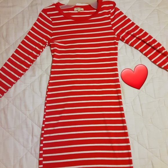 Dress - Picture 1 of 3